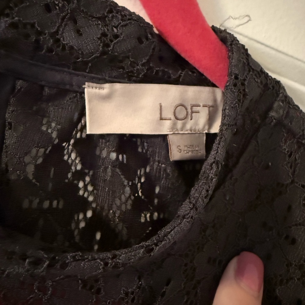 Loft | Grey Lace Long Sleeved Blouse | Size S - Picture 3 of 8